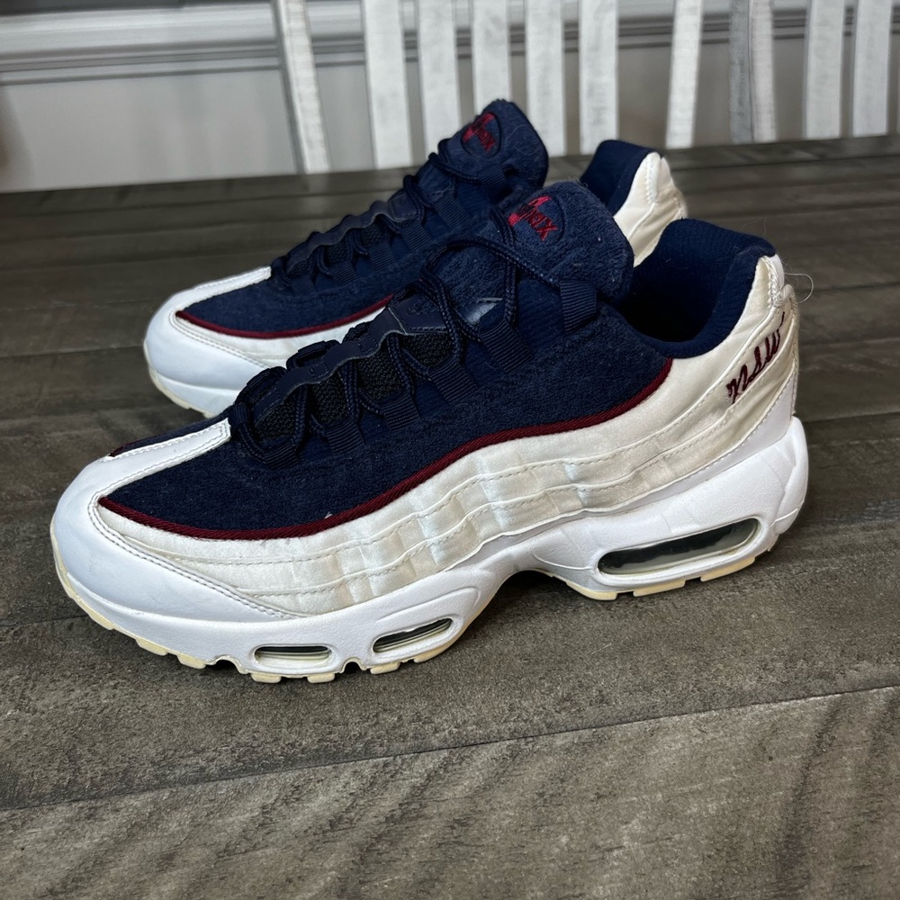 Nike Air Max‎ 95 Satin Terry White Blue Red USA Womens Sz 8.5